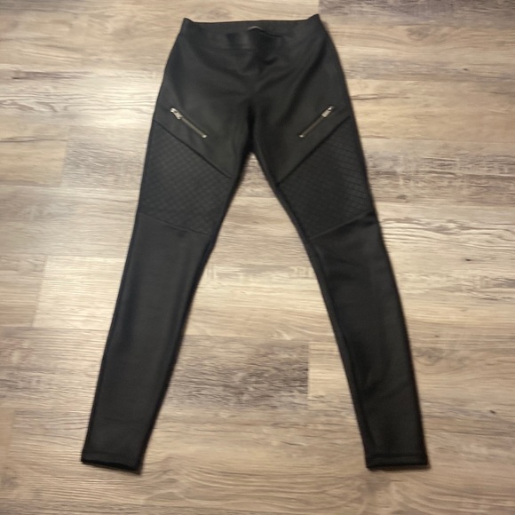 Express Motto Faux Leather - Picture 1 of 11